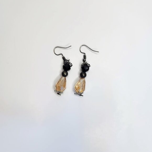 Handcrafted Upcycled Vintage Style Dangle Earrings - Picture 4 of 4